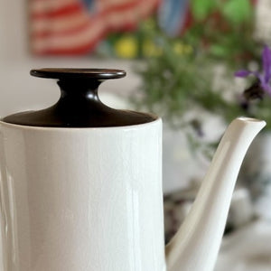 
                
                    Load image into Gallery viewer, BESWICK Coffee Pot, porcelain, mid-century 1958
                
            